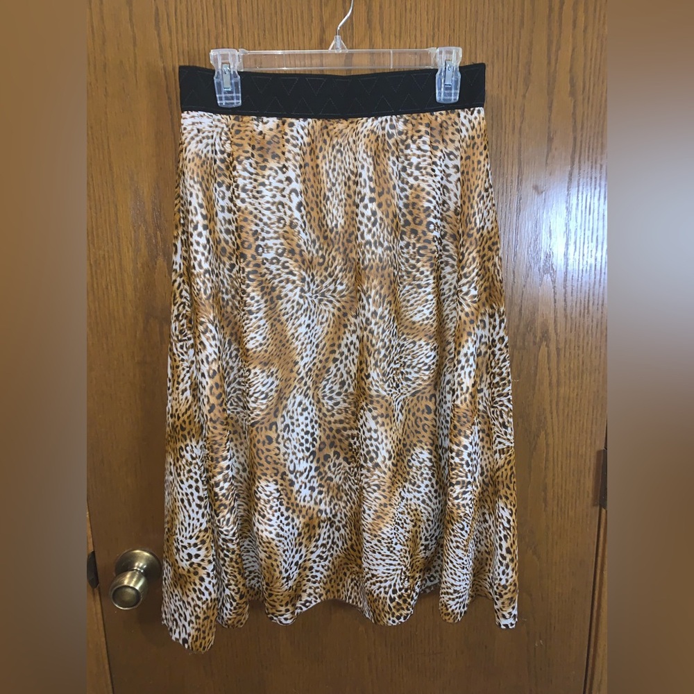 EUC LuLaRoe Lola Leopard Print Midi Skirt – Size M